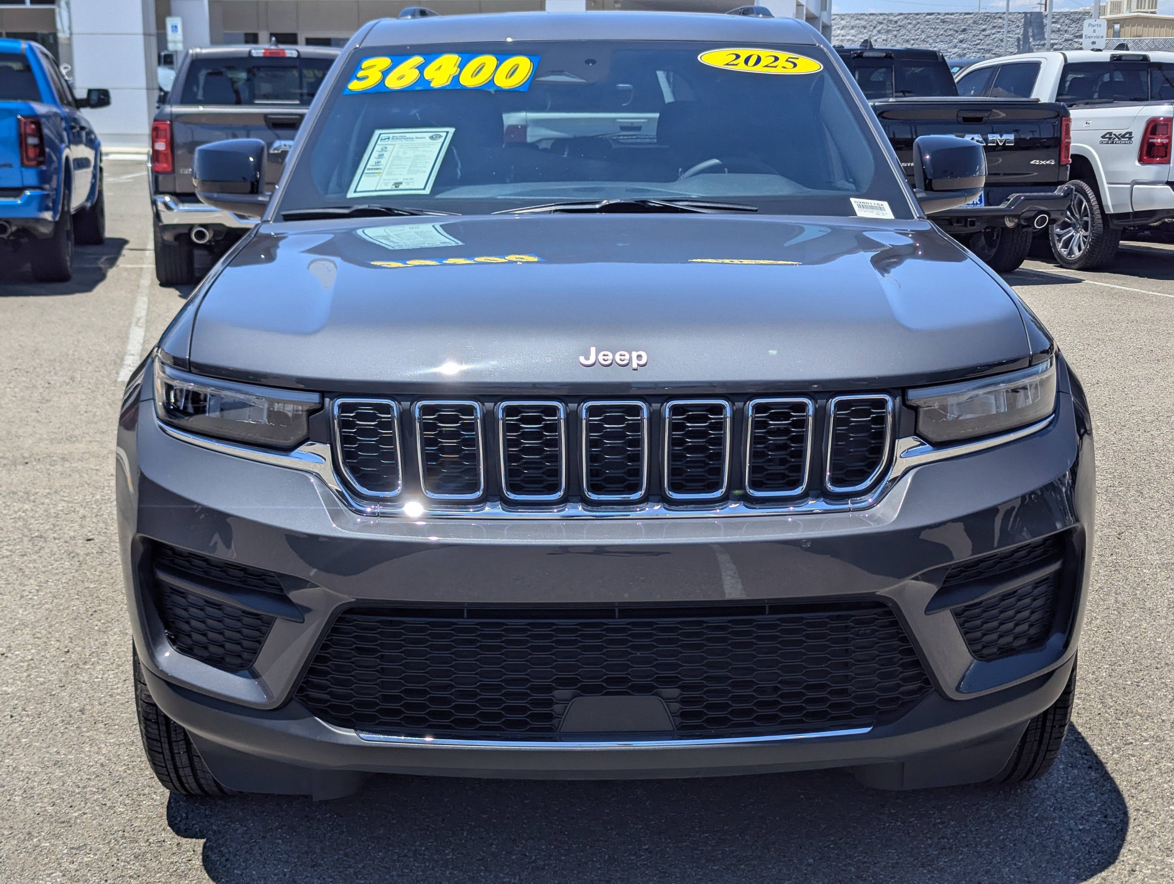 2025 Jeep Grand Cherokee Laredo X