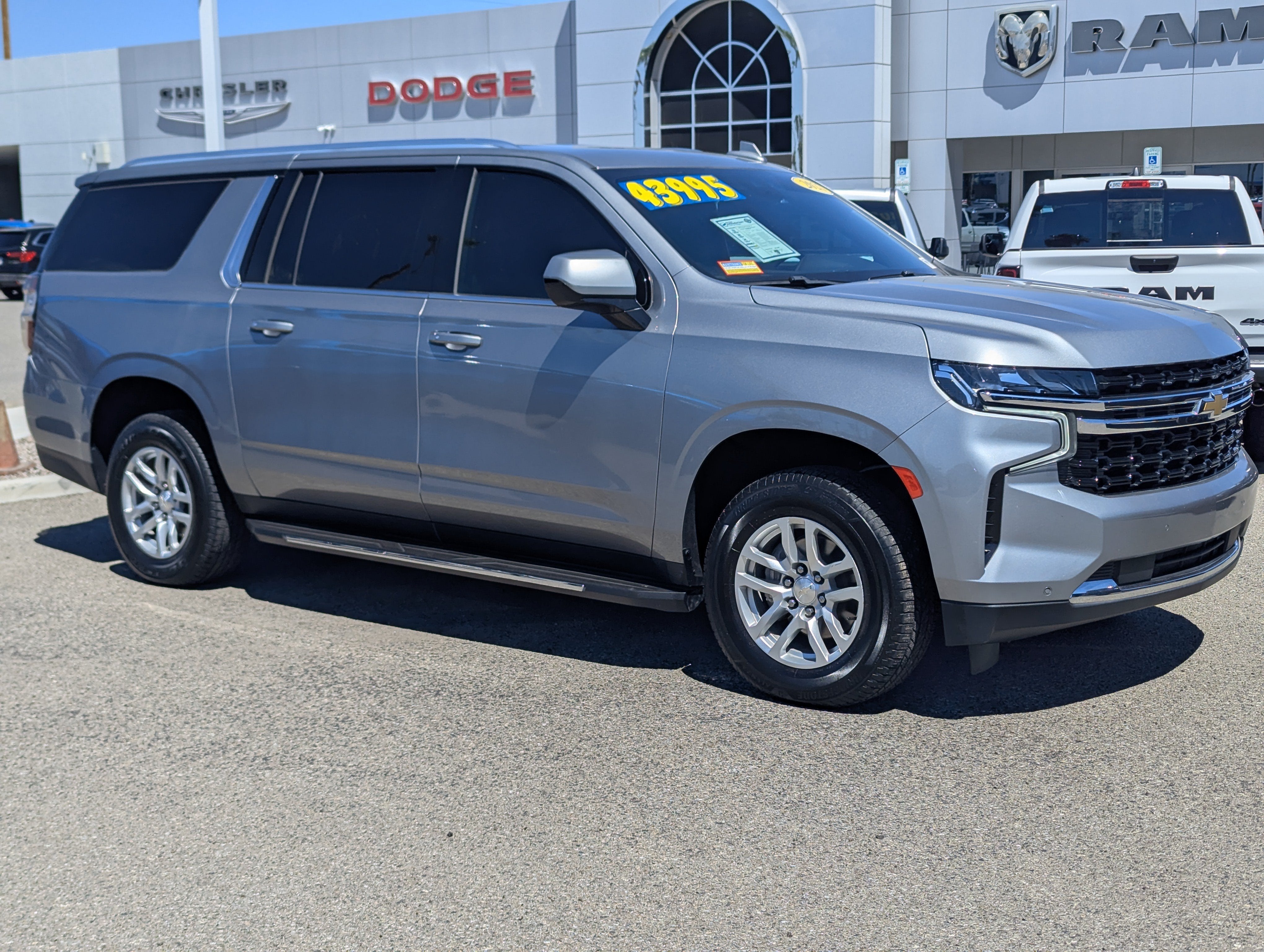 2023 Chevrolet Suburban LS