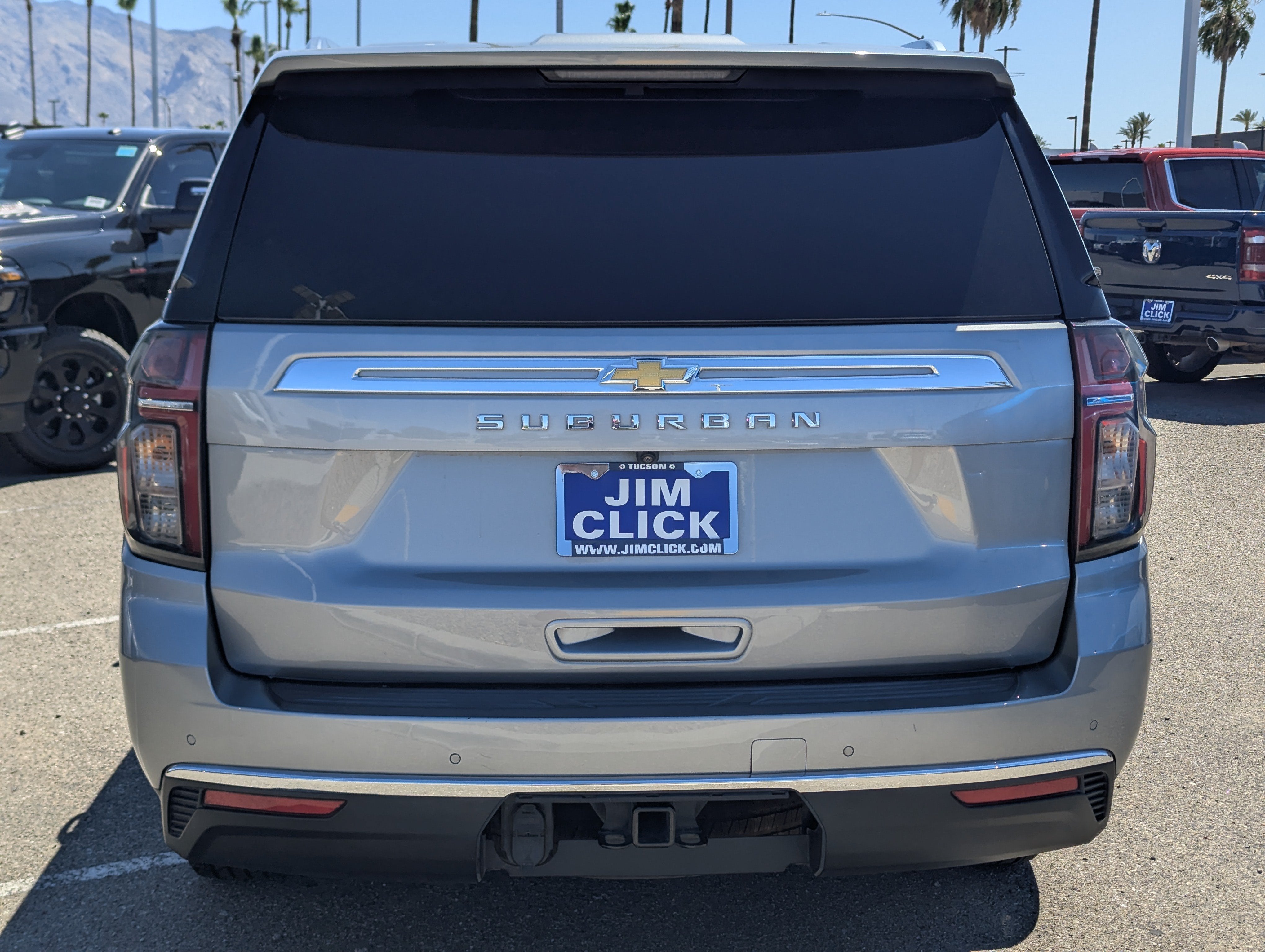 2023 Chevrolet Suburban LS