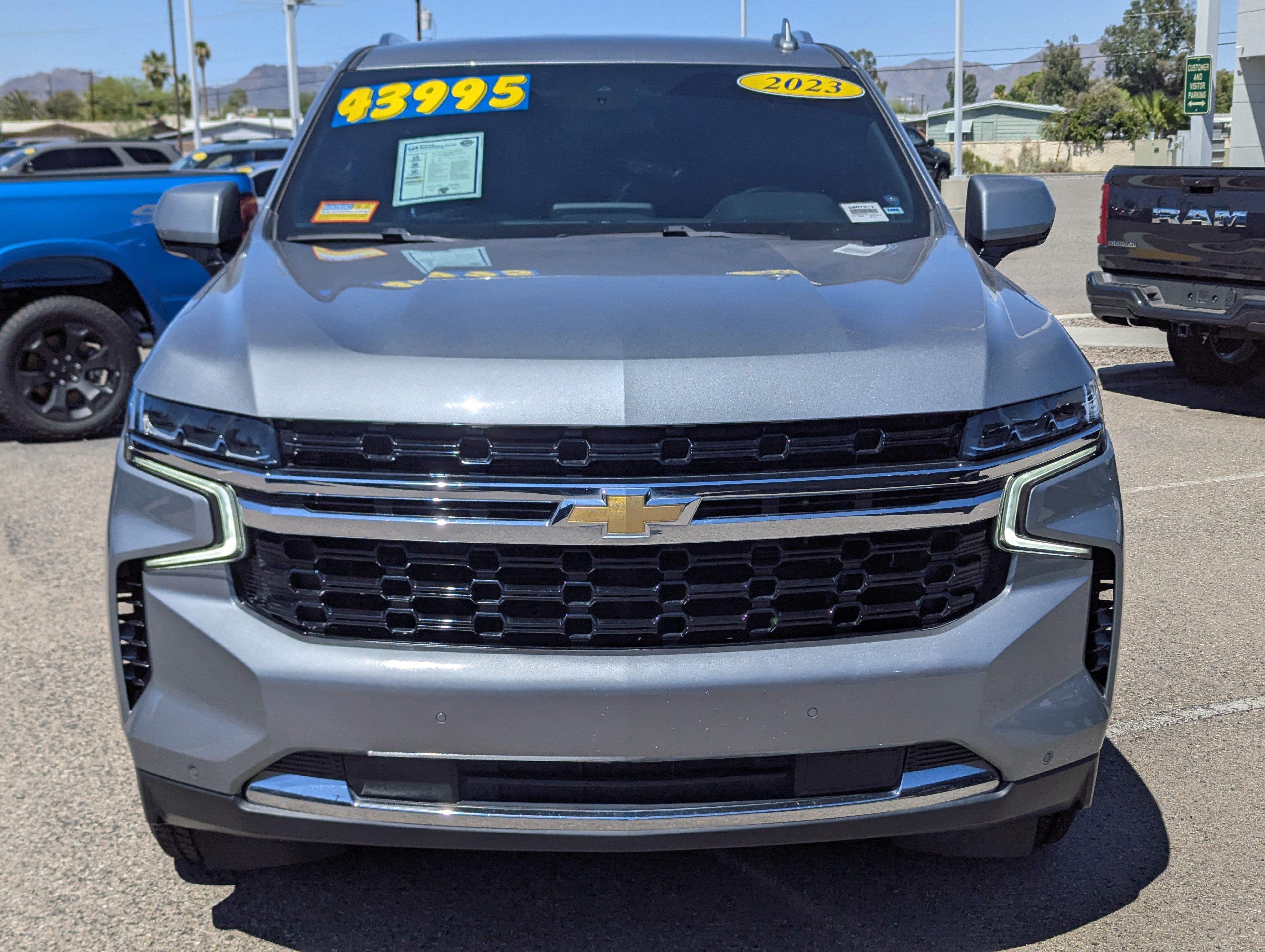 2023 Chevrolet Suburban LS