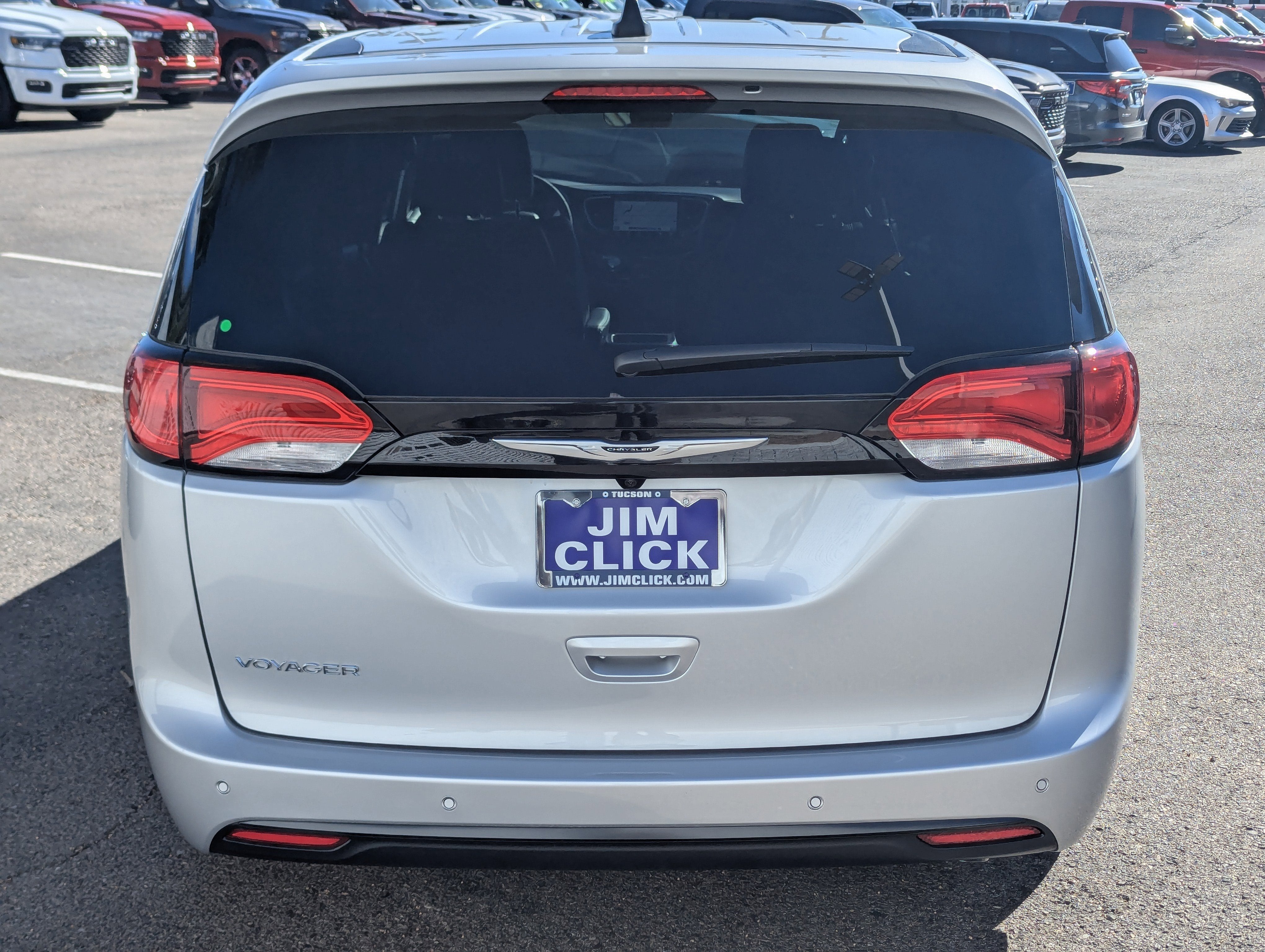 2026 Chrysler Voyager LX