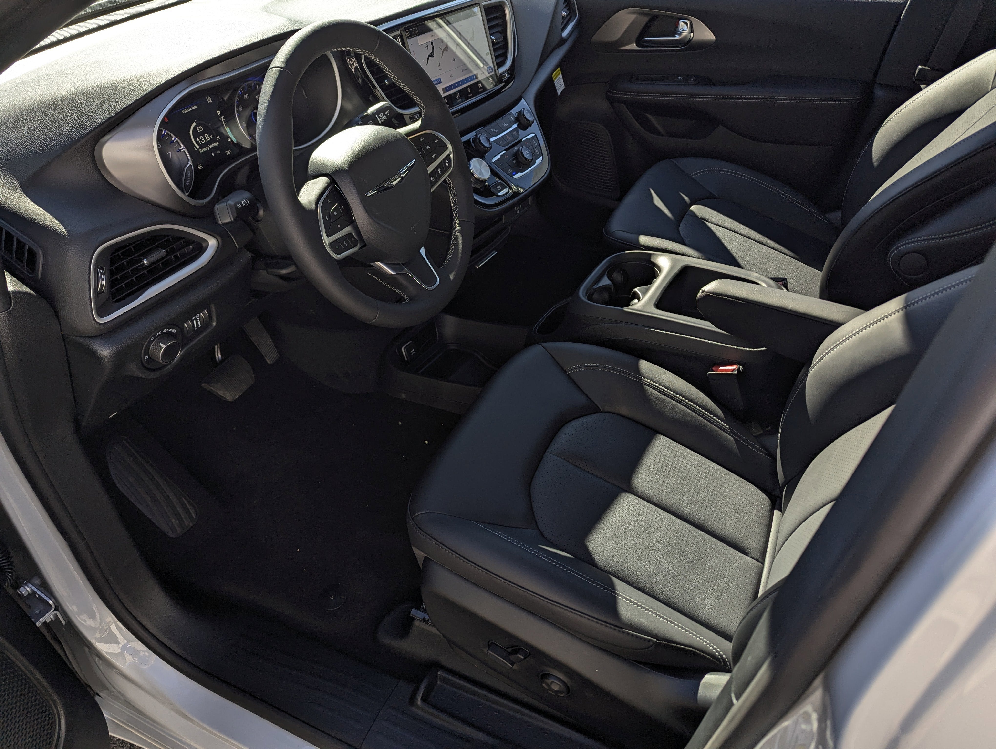 2026 Chrysler Voyager LX