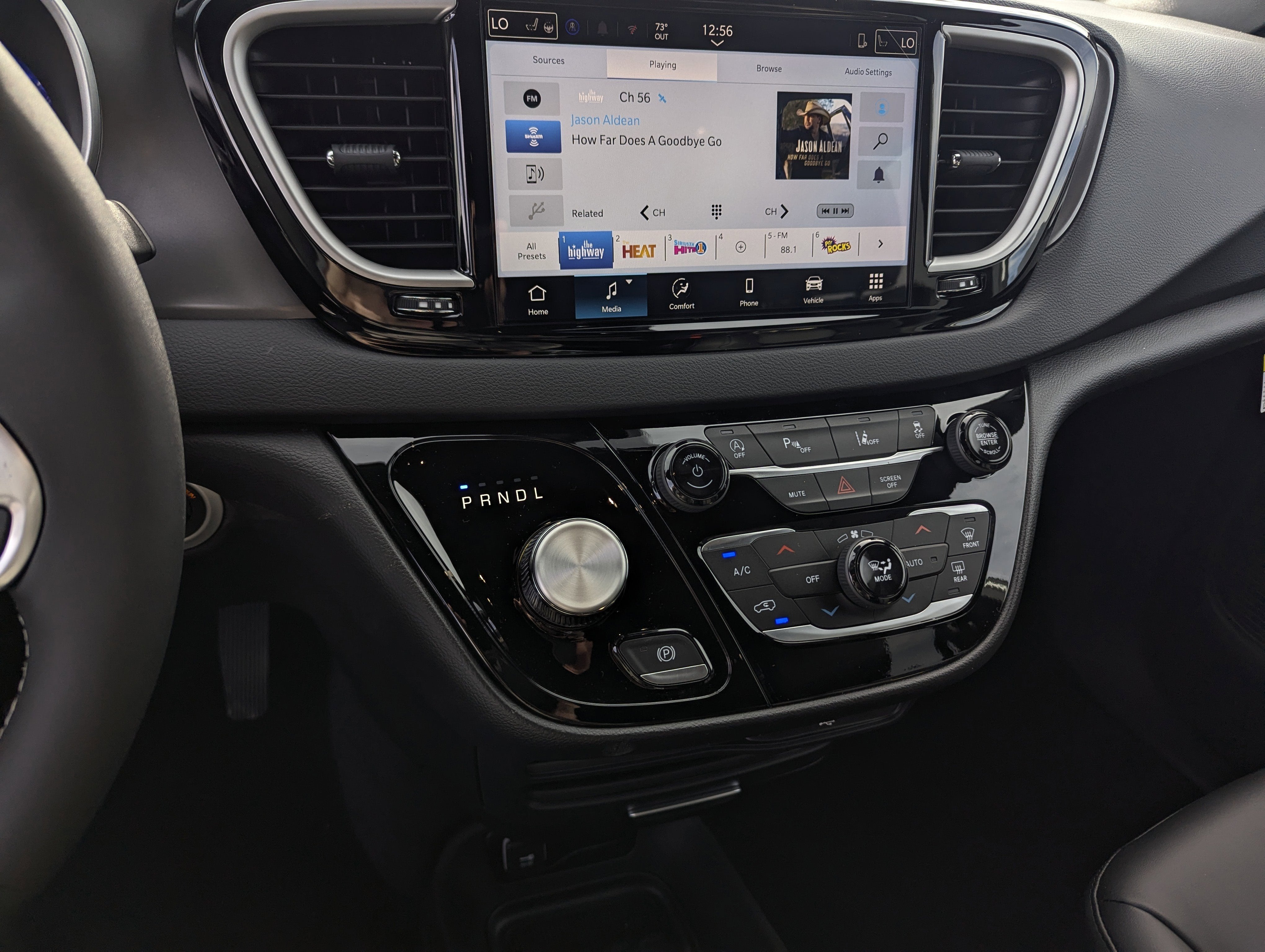 2026 Chrysler Voyager LX