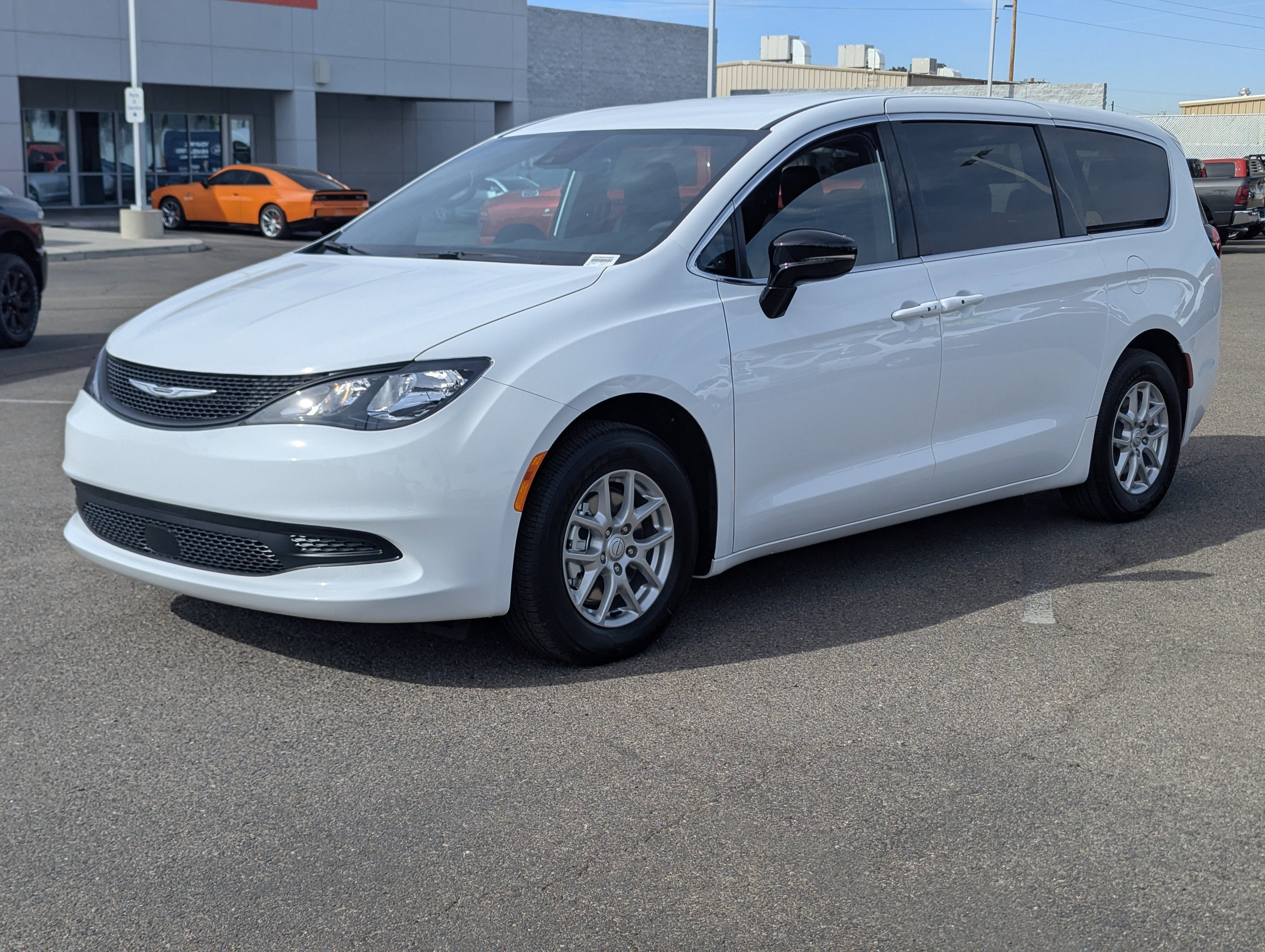 2026 Chrysler Voyager LX
