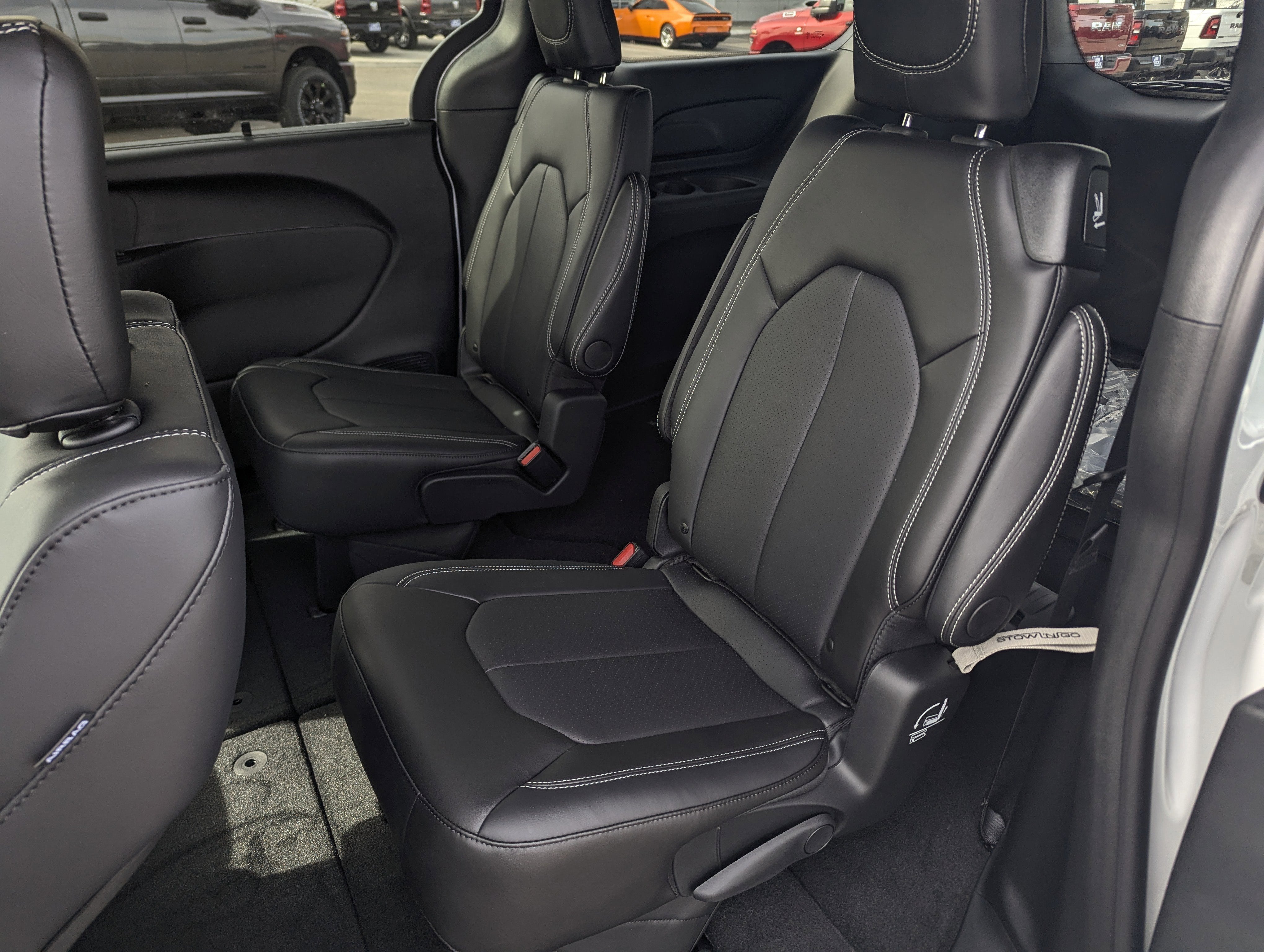 2026 Chrysler Voyager LX