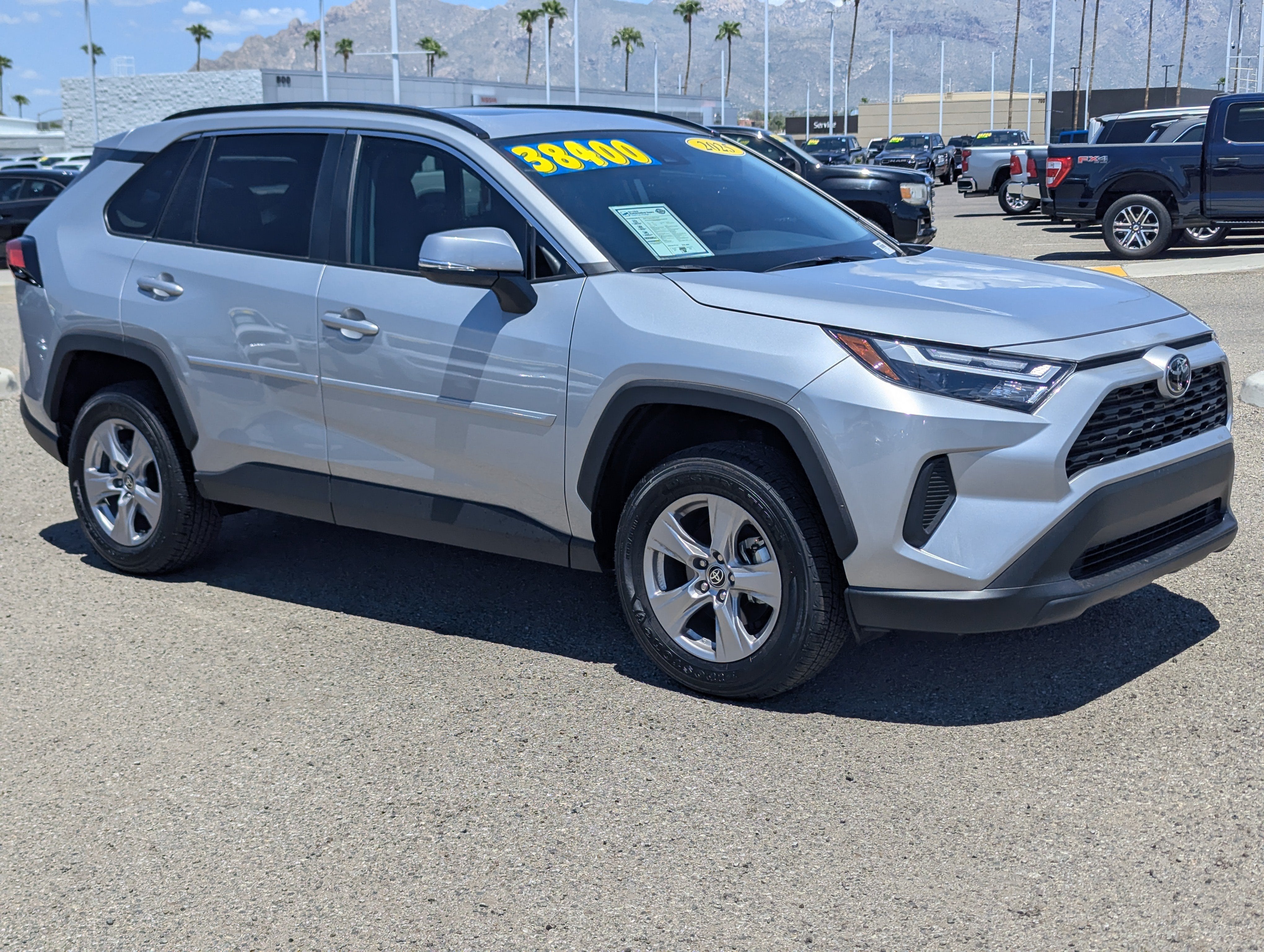 2025 Toyota RAV4 XLE