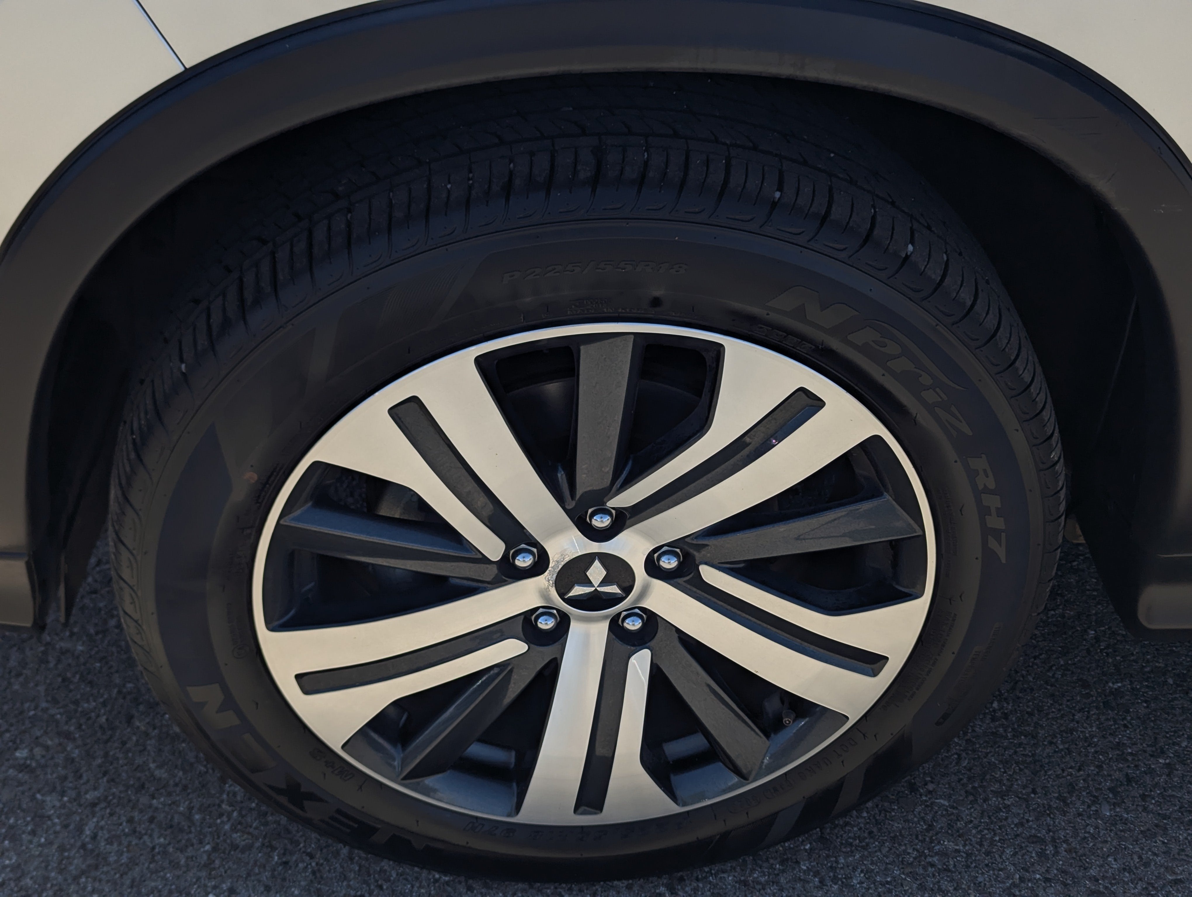 2024 Mitsubishi Outlander Sport ES